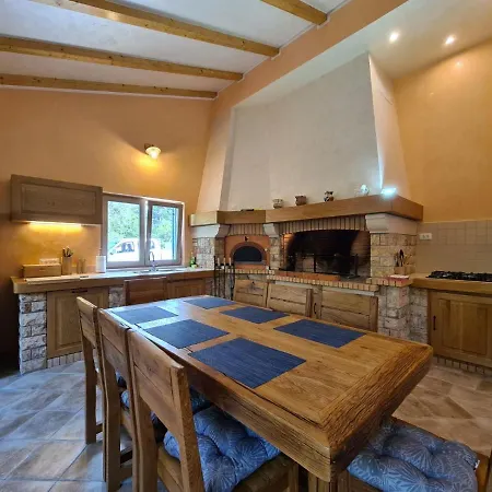 House 2118 * بيروغ