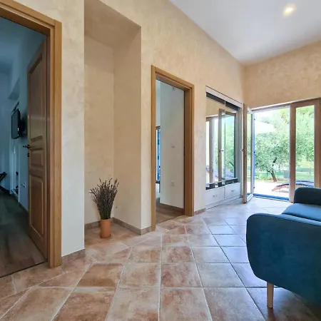 בית נופש House 2118